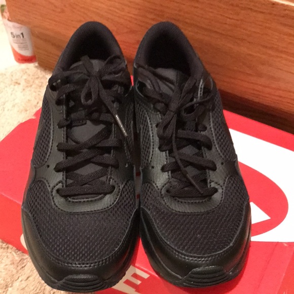 NWT NIKE AIR MAX SC 5Y 5 YOUTH BLACK ATHLETIC SHOES TENNIS BOYS FITS WOMEN 6 - Picture 4 of 11